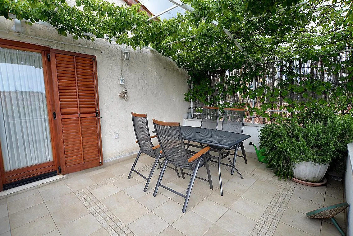 Apartments Elio 617 Rovinj 0*,